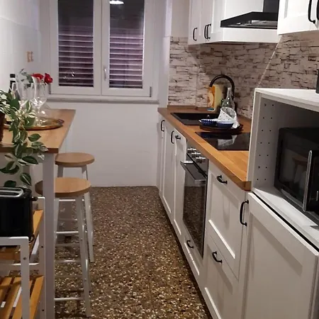 Privileged Flat - Stazione Tuscolana & Metro A * Roma